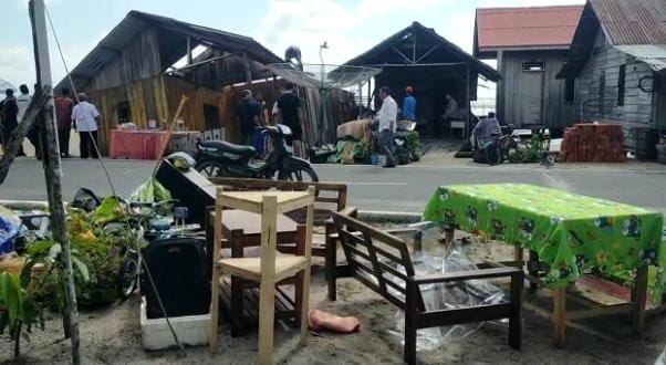 Ombak Porak-porandakan Rumah Warga Desa Sedamai