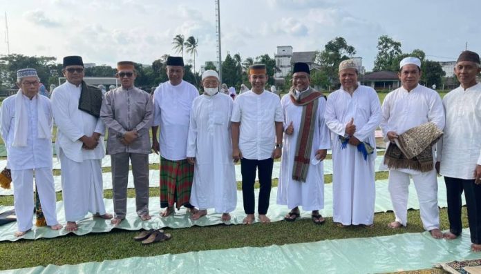 Hari ini, Wabup Lingga Neko Wesha Sudah Salat Idul Adha 1443 H, Berikut ini Pesan-pesannya