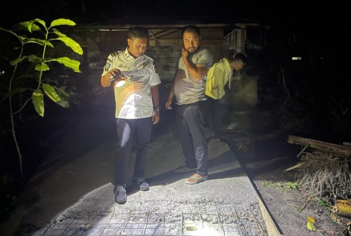 Cek Hingga Tengah Malam, Wabup Lingga Pastikan Proyek Sesuai Bestek