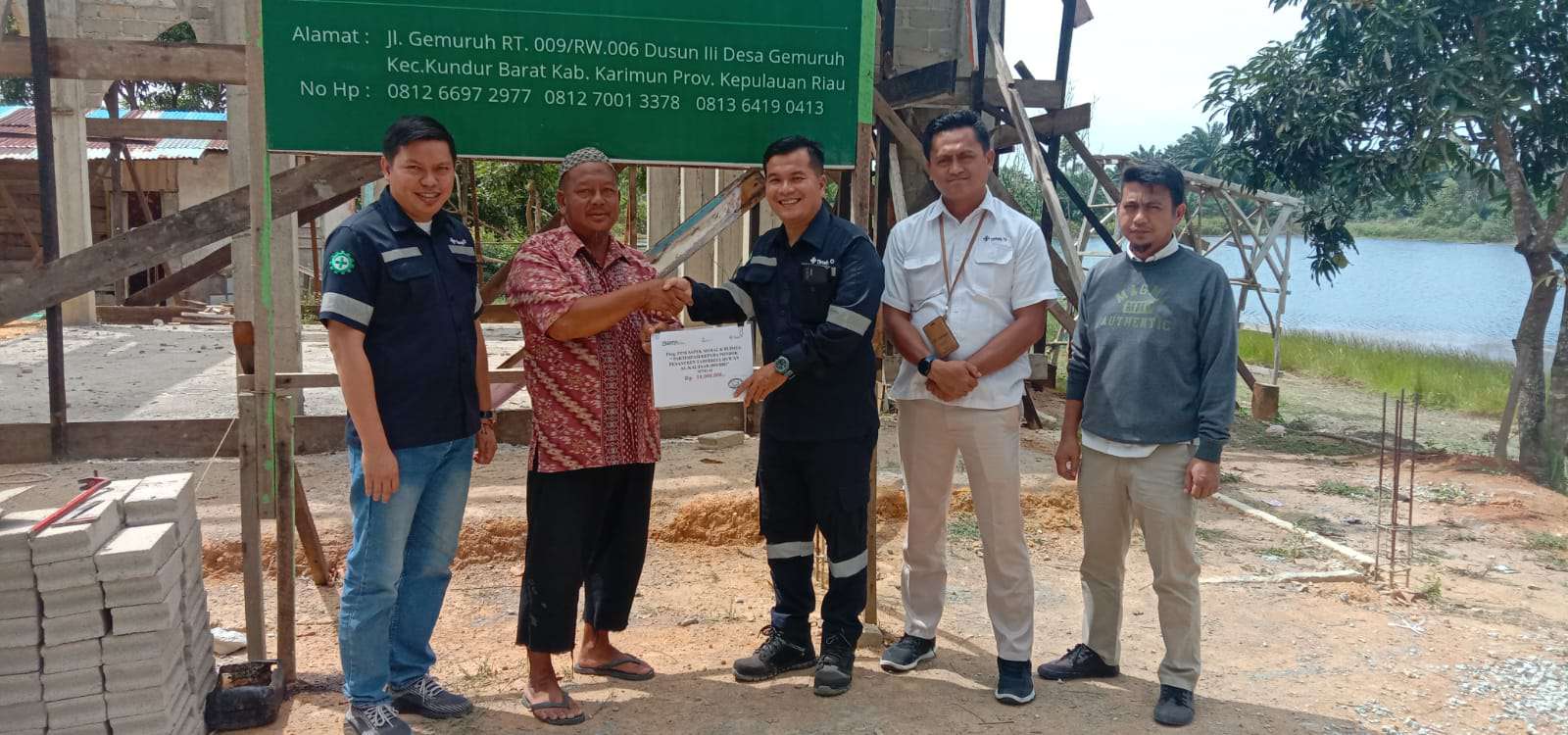 Percepat Pembangunan Musala, PT Timah Tbk Serahkan Bantuan ke Pondok Pesantren Tahfidzul Qur’an Al- Kautsar.