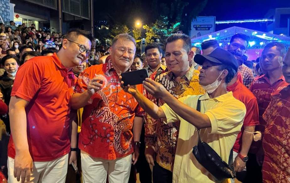 Gubernur Ansar Hadiri Perayaan Imlek di Nagoya Citywalk Batamdan Tanjung Pinang