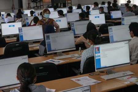 Sebelumnya, untuk masuk ke PTN dapat melalui tiga jalur penerimaan seperti Seleksi Nasional Masuk Perguruan Tinggi Negeri (SNMPTN) berdasarkan seleksi nilai rapor dan prestasi lainnya. Kemudian Seleksi Bersama Masuk Perguruan Tinggi Negeri (SBMPTN) berbasis nilai Ujian Tulis Berbasis Komputer (UTBK), dan terakhir yaitu Seleksi Mandiri. Penerapan format anyar untuk menjaring mahasiswa baru di bangku PTN itu sebelumnya telah disampaikan Menteri Dikbudristek Nadiem Makarim dalam "Merdeka Belajar Episode 22: Transformasi Seleksi Masuk Perguruan Tinggi Negeri" di kanal Youtube Kemendikbudristek.