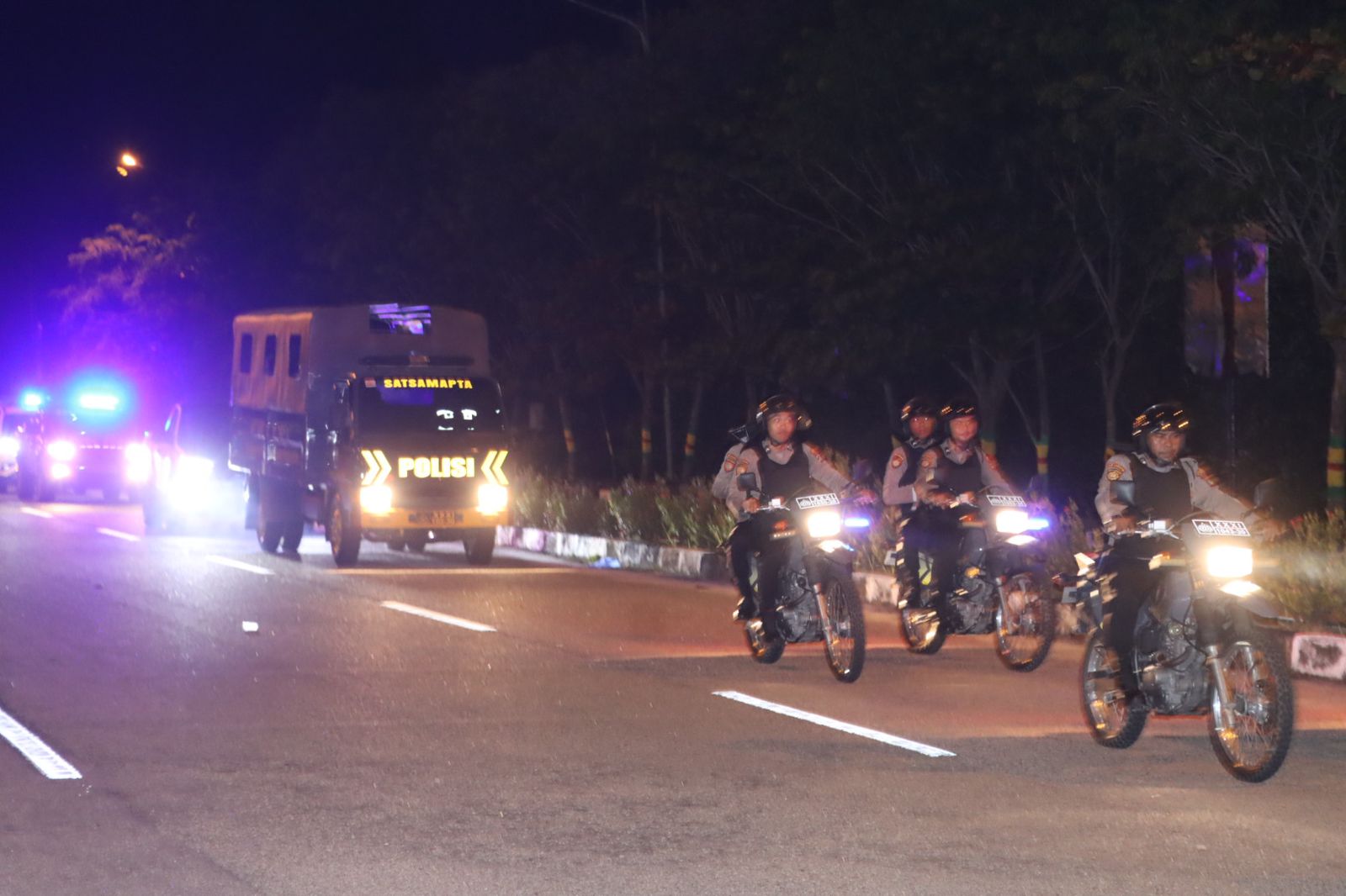 Kegiatan cipta kondisi gabungan dilaksanakan untuk mengantisipasi adanya kegiatan balap liar. Ini juga sebagai tindak lanjut aspirasi masyarakat kepada Kapolres Karimun saat menggelar Jumat Curhat sebelumnya. Sasaran Patroli malam ini adalah area yang diduga biasa digunakan untuk balap liar, kerumunan masyarakat, objek vital serta tempat - tempat yang dianggap rawan.