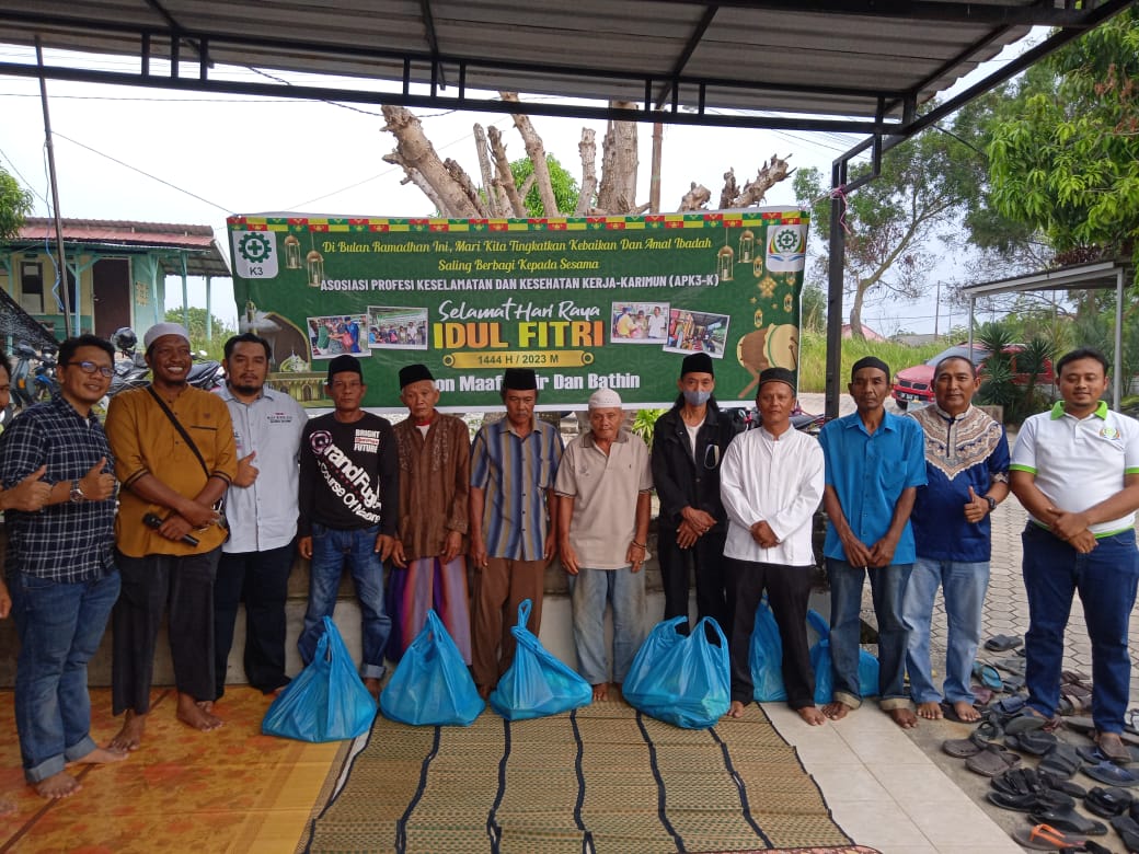 APK3 Kabupaten Karimun Salurkan 60 Paket Sembako Hasil Sumbangan Anggotanya