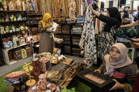 sesuai Peraturan Pemerintah (PP) nomor 12 tahun 2023 terkait pemberian perizinan berusaha, kemudahan berusaha, dan fasilitas penanaman modal bagi pelaku usaha di IKN. “Fasilitas penanaman modal meliputi segala bentuk insentif fiskal dan nonfiskal, baik yang menjadi kewenangan pemerintah pusat maupun kewenangan Otorita Ibu Kota Nusantara,”