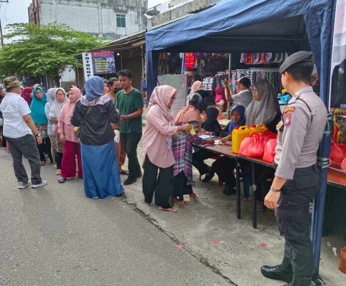 Pagi ini, DKUPP Bintan Gelar Pasar Murah di Pasar Barek Motor Kijang