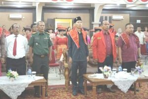 Sekdak Karimun Muhammad Firmansyah (paling kanan) saat menghadiri sebuah acara di Gedung Nasional Karimun, kemarin, (ft yud)