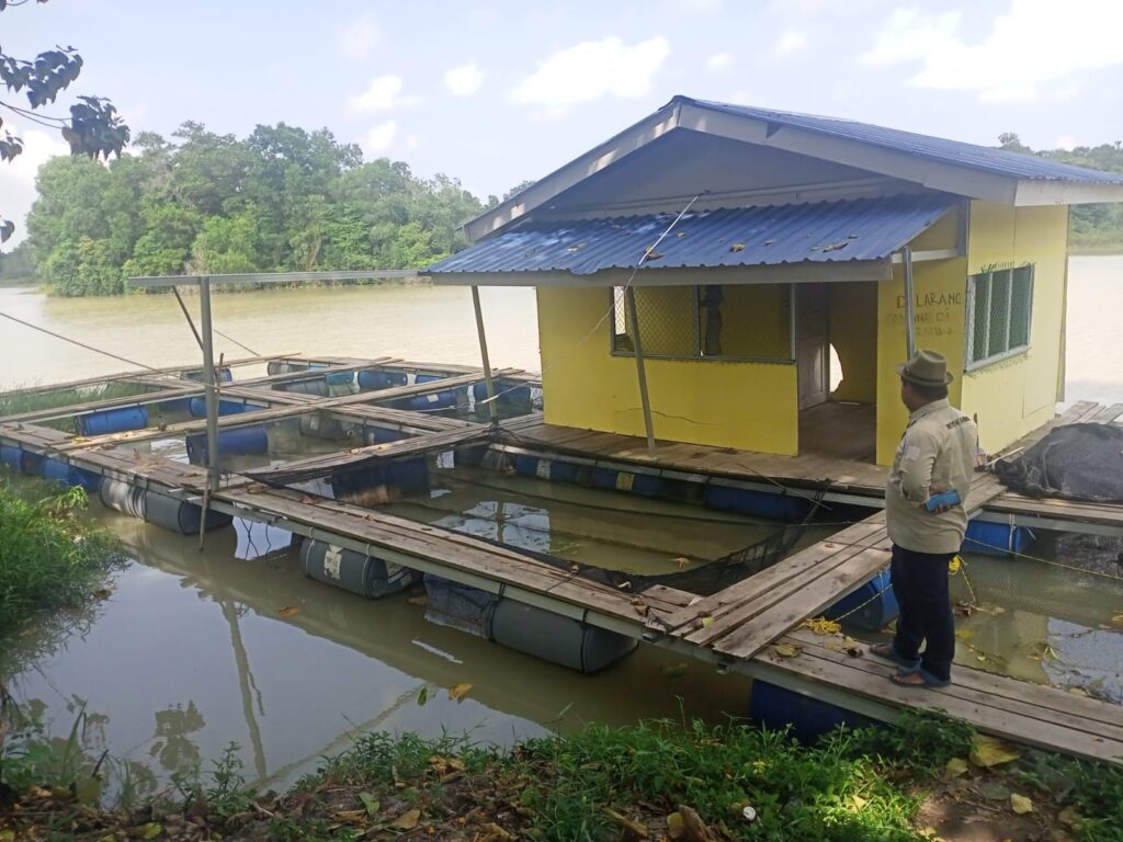 Salah satu keramba ikan di Karimun (ft dok lendoot/msaimi)