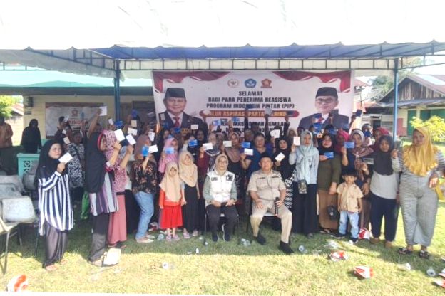 Partai Gerindra Realisasikan Beasiswa bagi 836 Siswa di Lingga