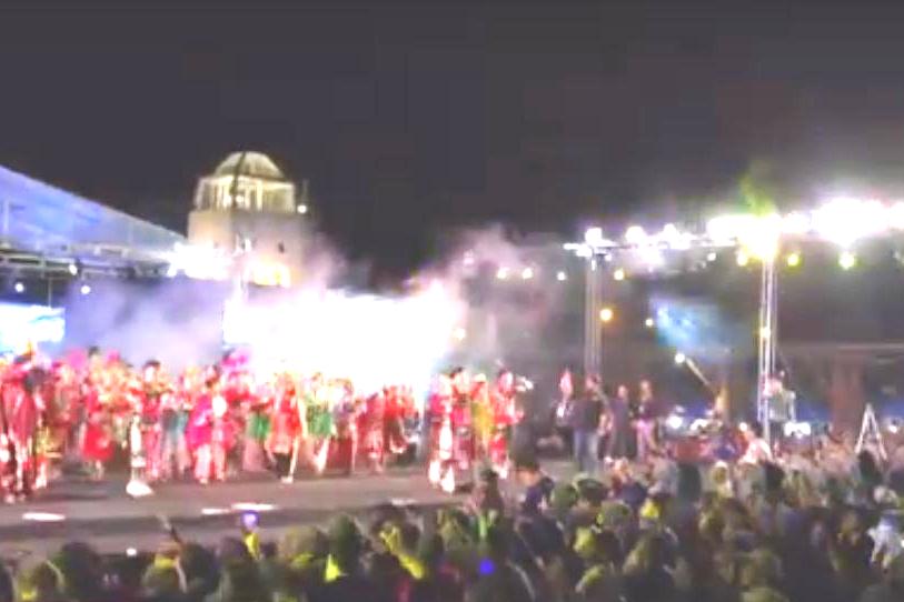 Penampilan Faul dan Aulia di Coastal Area, malam tadi. (ft yudi)