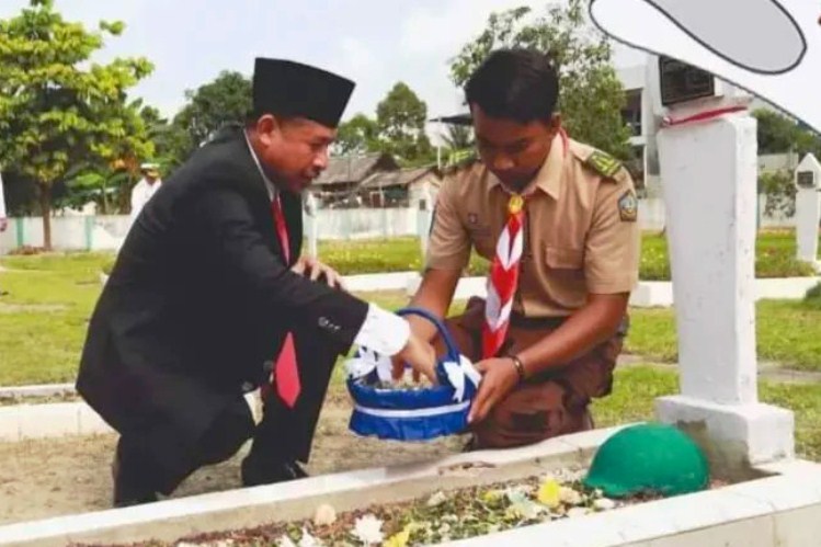 Ketua DPRD Kota Batam Nuryanto Hadiri Upacara Ziarah Peringatan Hari Pahlawan