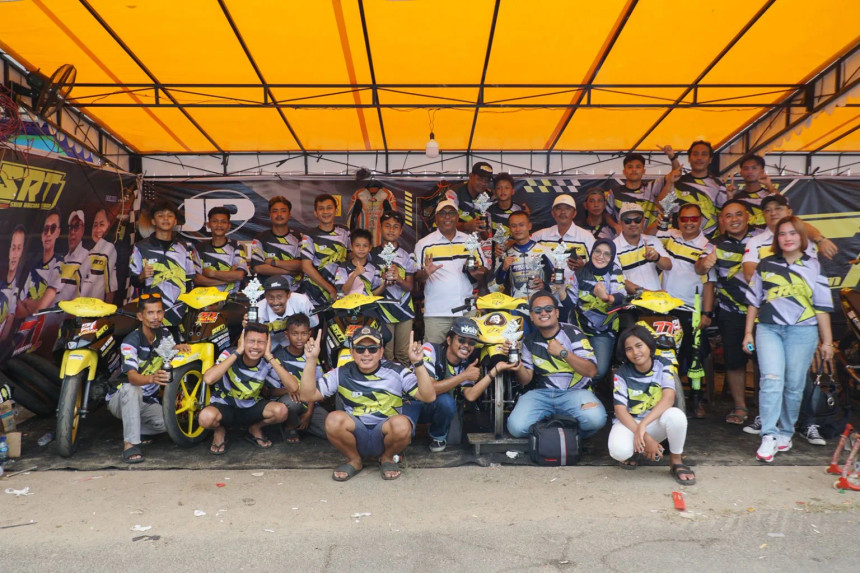 Said Racing Team (SRT) foto bersama di Paddock. (ft wandy)