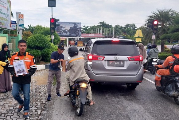 Lewat Baznas dan Mahasiwa UK di Aksi Kumpul Dana, Warga Karimun Sumbang Rp23 Jutaan