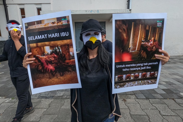 Aksi AFJ saat memperingati Hari Ibu, kemarin. (ft afj)