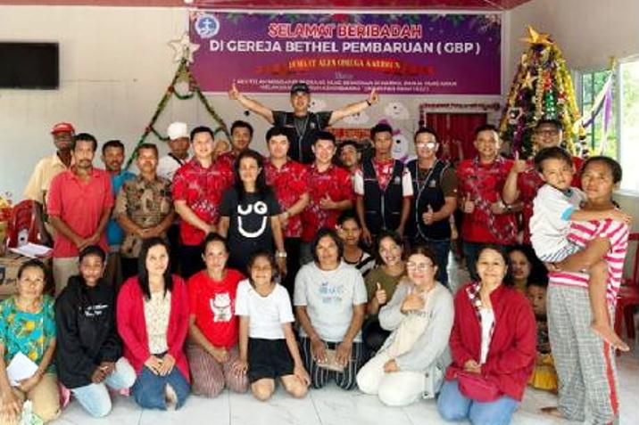 PSMTI-APINDO Kabupaten Karimun menyalurkan paket sembako sambut perayaan Natal 2023 dan Tahun Baru 2024 (Nataru), Minggu pagi tadi. (ft psmti)