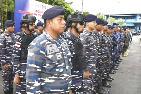 Personel TNI AL Diperbantukan Pengamanan Nataru bersama Polri