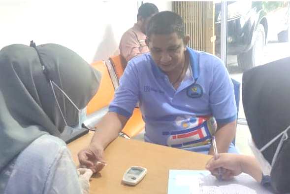 BNNK Karimun Periksa Gula Darah dan Asam Urat Personelnya