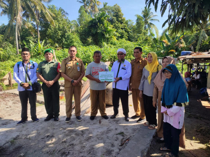Baznas Lingga Gelar Program Rehabilitasi RTLH Warga Kurang Mampu