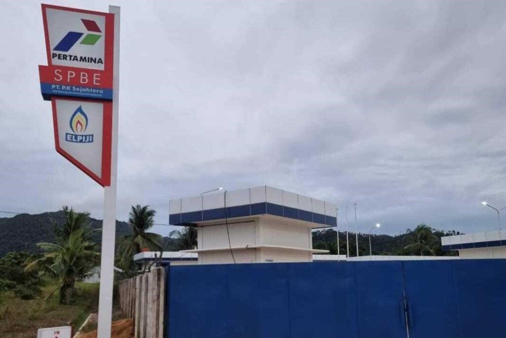 SPBE yang telah dibangun sejak delapan tahun lalu ini, belum juga beroperasi. Foto diambil beberapa waktu lalu. (ft rusdianto)
