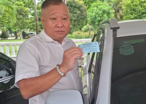 Jukir di Batam Tetap Tagih Uang Parkir Meski Sudah Berlangganan Parkir