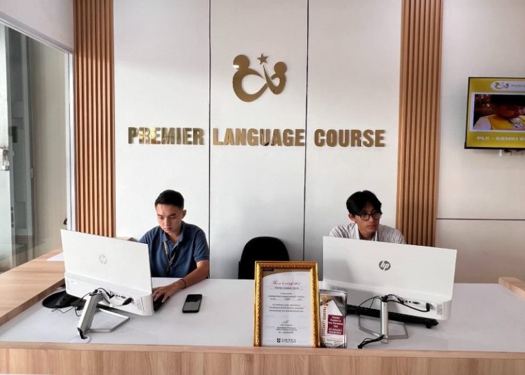 Lembaga Kursus Bahasa Inggris PLC) di Kompleks Mitra Mas, Blok A Nomor 2, Batam Centre, Kota Batam. (ft plc)