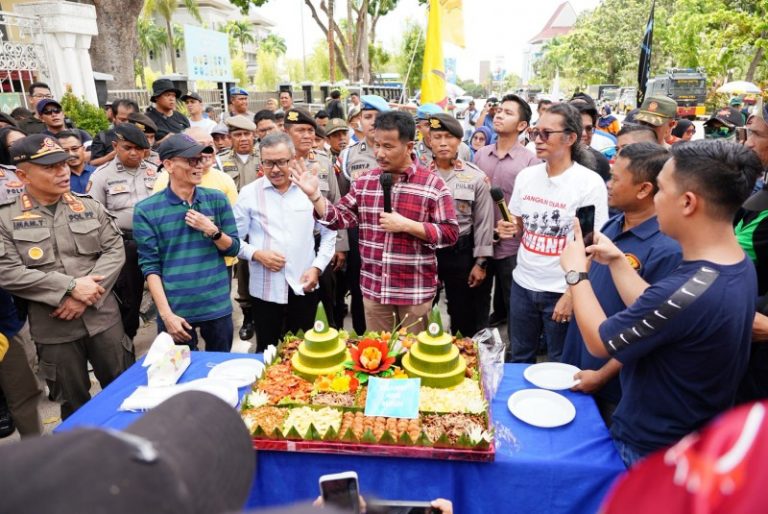 Berlangsung Damai, Wali Kota Muhammad Rudi Sarankan May Day Tahun Depan Digelar di Hotel