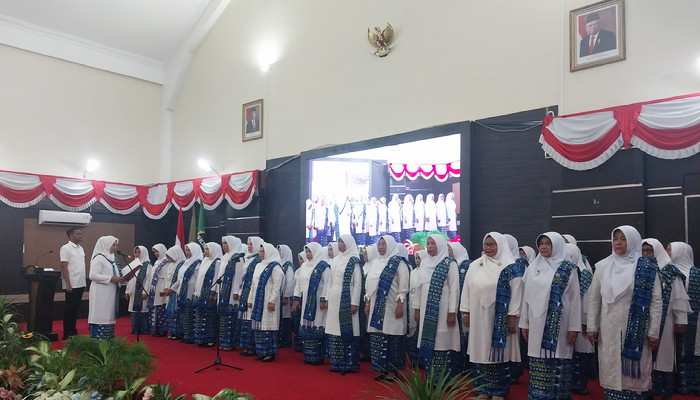 Kembali Pimpim BKMT Kabupaten Karimun, Raja Azmah Aunur Rafiq: Bantu Atasi Krisis Moral dan Ketauladanan  