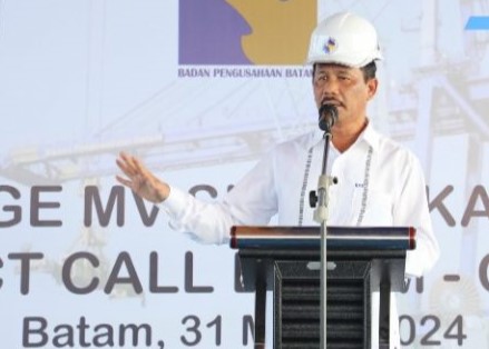 Kepala BP Batam﻿, Muhammad Rudi meresmikan﻿ pelayaran﻿﻿ perdana﻿ Batam-China﻿ dari Pelabuhan Batuampar, beberapa hari lalu. (ft humasbpbatam)