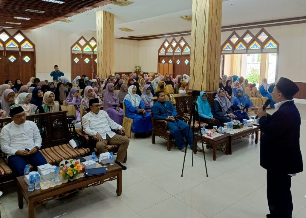 Suasana seminar yang Darul Mukmin di Masjid Agung Karimun, pagi tadi. (ft abgani)