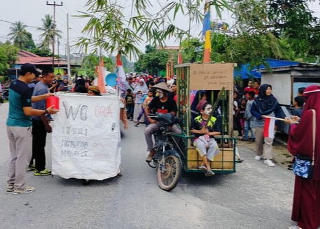 Ini dia cara unik warga Jelutung Darussalam dalam meriahkan HUT Ke-79 RI, pagi tadi. (ft ewin)
