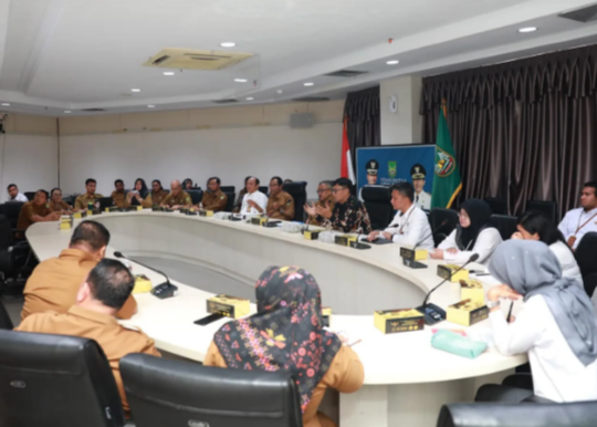 Pemko Batam komitmen mendukung BPK RI untuk mengaudit aset Pemko Batam. Foto diambil kemarin saat pertemuan engan BPK RI. (ft rickys)