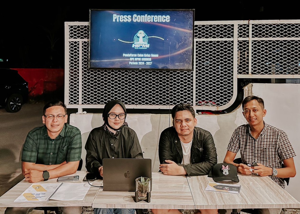 Press conferense HIPMI Kabupaten Karimun. (ft riandi)