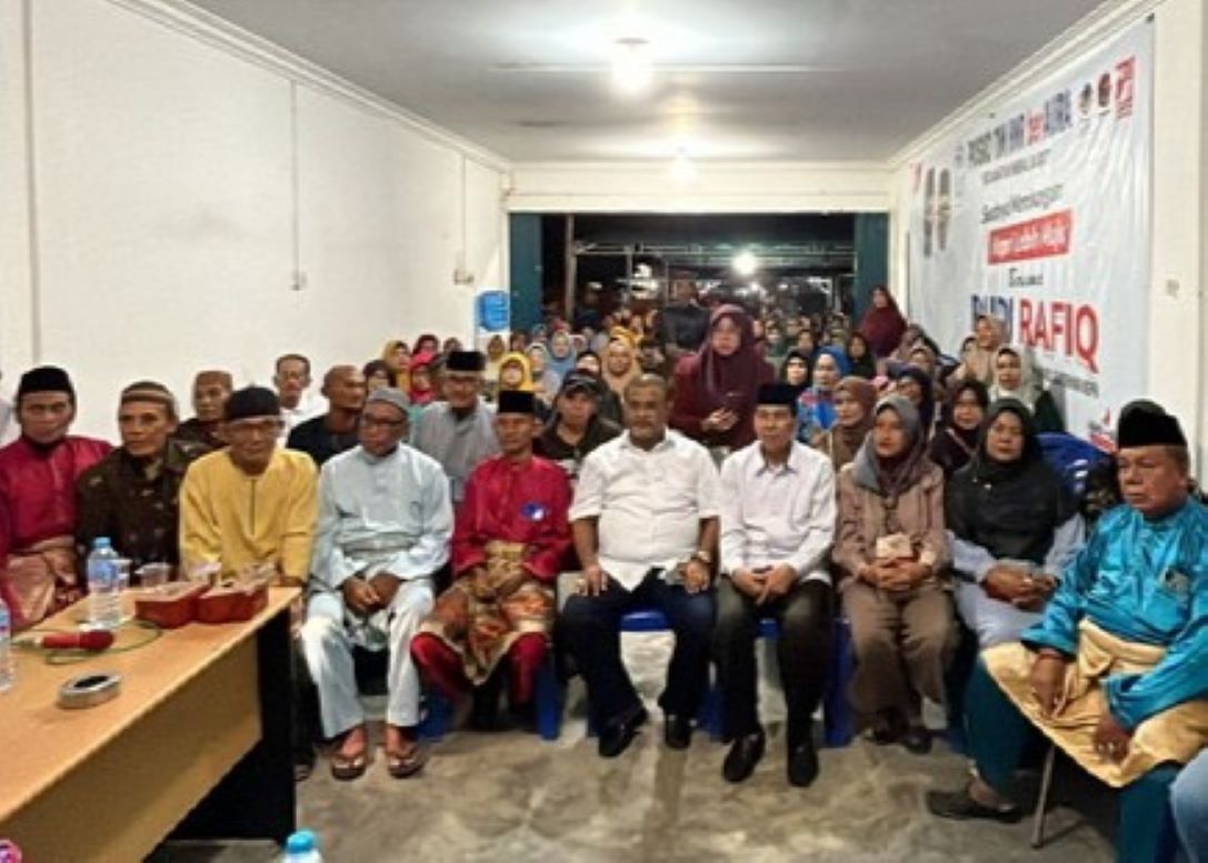 Cawagub Aunur Rafiq saat kampanye di Kelurahan Darussalam Meral Barat, malam tadi. (ft novel)