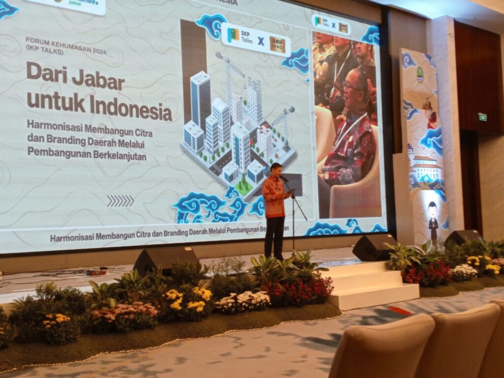 Direktur Tata Kelola dan Kemitraan Komunikasi Publik Dirjen IKP Kementerian Kominfo Hasyim Gautama saat kegiatan Forum Kehumasan 2024 (IKP Talks) di Bandung Jawa Barat, pagi tadi. (ft infopublik)