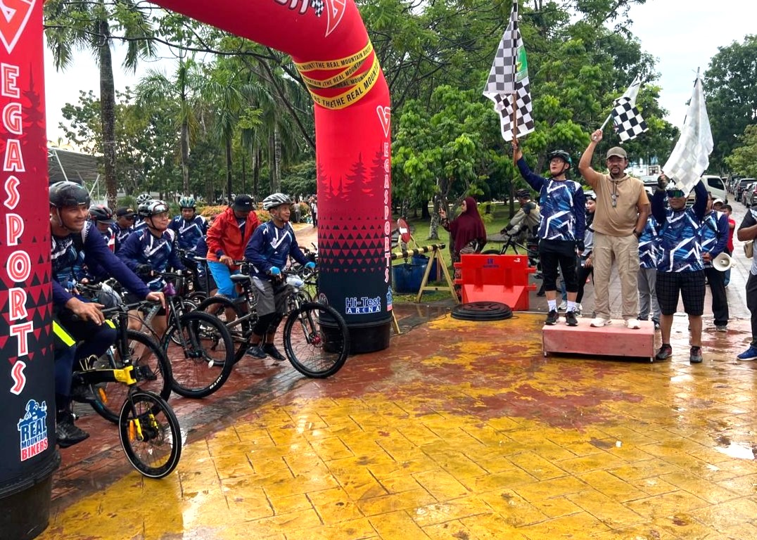 Peringati Bulan Bahasa, Kota Batam Sukses Gelar Gowes Bersama 93 Komunitas Pesepeda