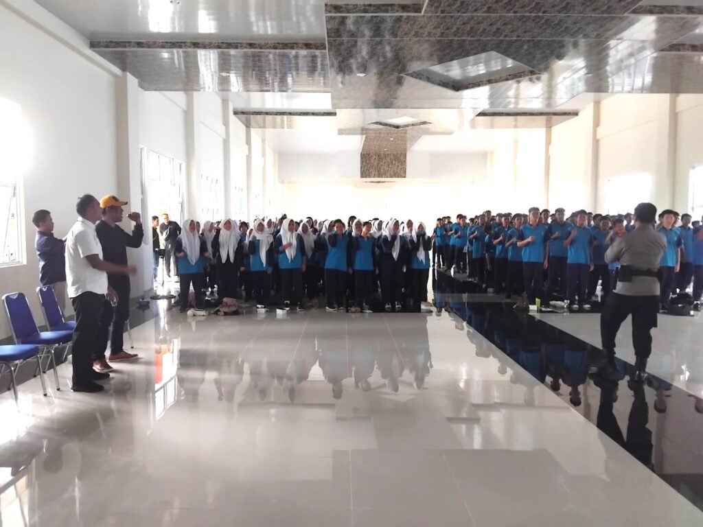 Suasana sosialisasi narkoba di SMAN 2 Tanjungpinang, siang tadi. (ft jmsi)