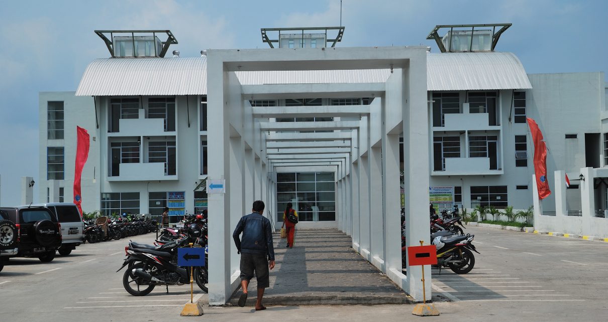 Pintu masuk ke Pelabuhan Sri Tanjung Gelam. (ft dok lendoot)