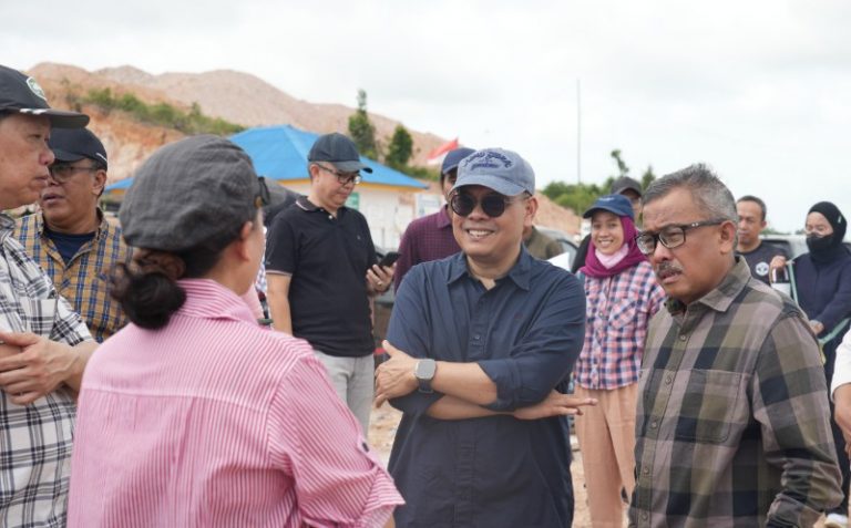 BP Batam bersama Pemko Batam berkesempatan untuk meninjau lokasi pembangunan pasar sementara di Kawasan Tanjung Banon, kemarin. (ft humasbpbatam)
