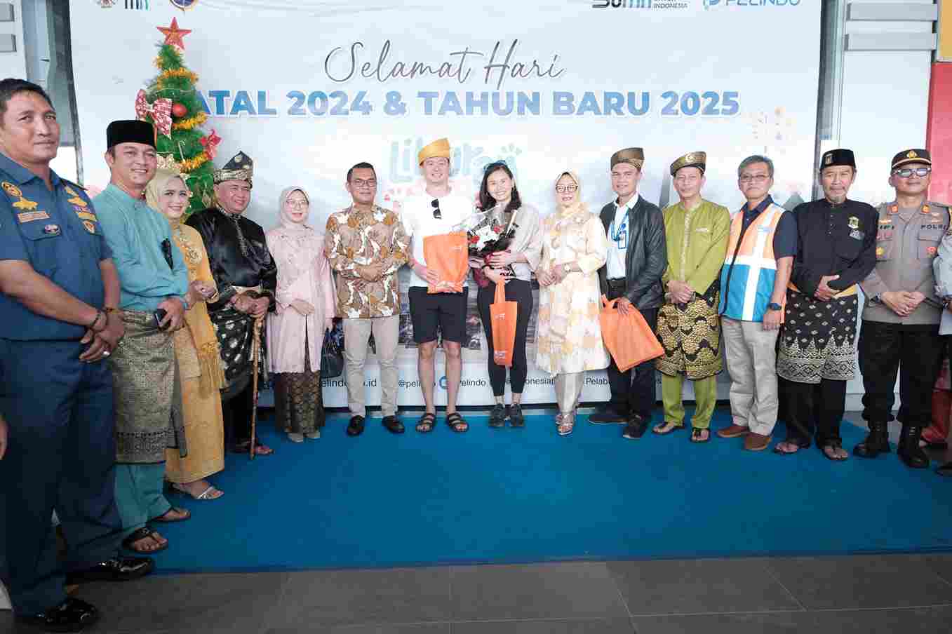 Pj Wako Tanjungpinang saat penyambutan Wisman pertama tahun 2025, pagi tadi. (ft kominfotjpinang)