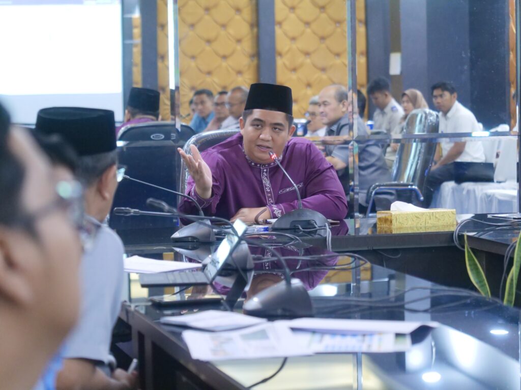 Bupati Roby saat menerima audiensi rombongan Bank Tanah, kemarin. (ft mcbintan)