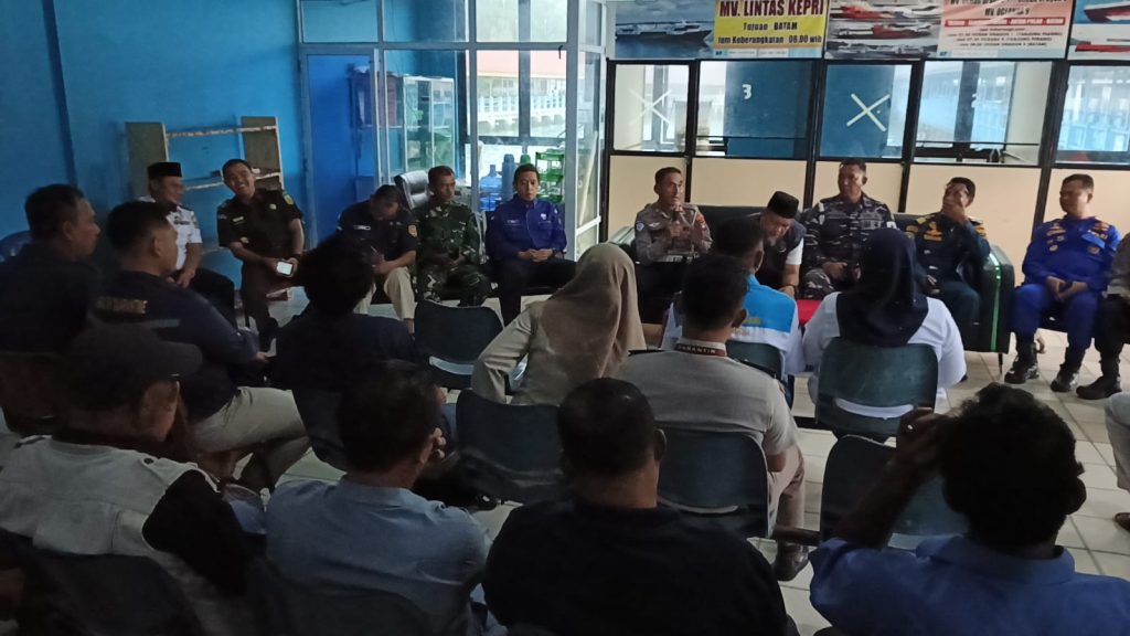 Dishub Lingga saat memimoin Rakor Mudik Lebaran, Fokus Atasi Kemacetan dan Fasilitas Pelabuhan, pagi tadi, (ft wandy)