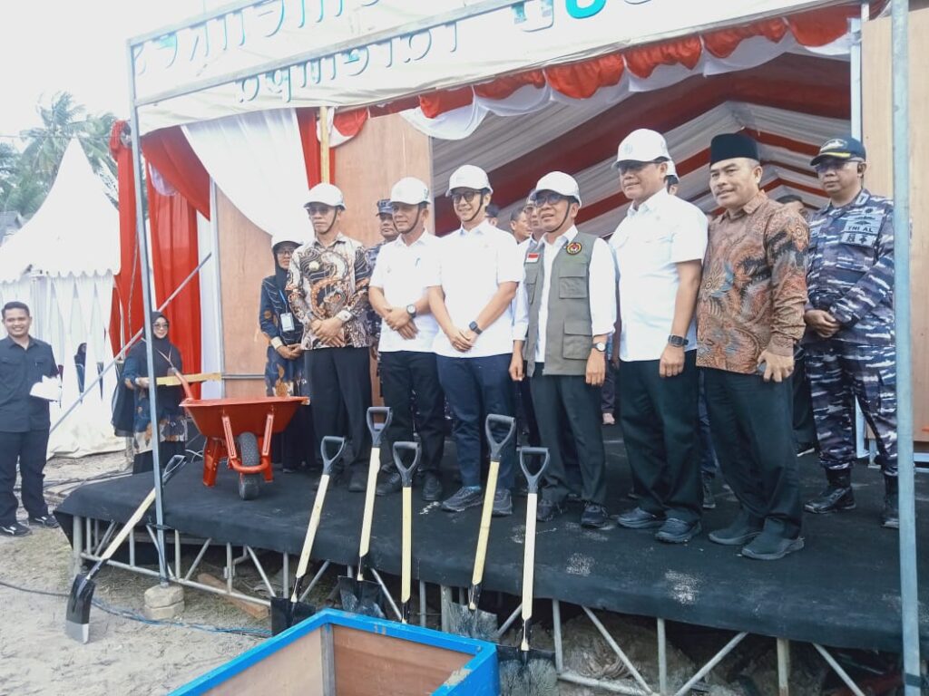 Menteri Kesehatan, Budi Gunadi Sadikin saat menghadiri PHTC Bidang Kesehatan RSUD Tarempa dari tipe C menjadi tipe D di Tarempa, Sabtu kemarin. (ft kominfokepri)