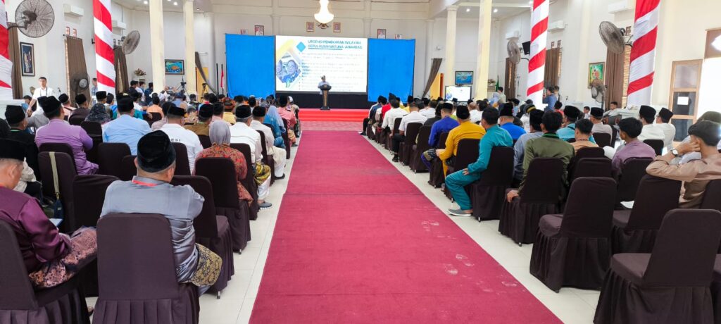 Suasana diskusi pembentukan provinsi Kepulauan Natuna Anambas, siang tadi. (ft rusdiandika)