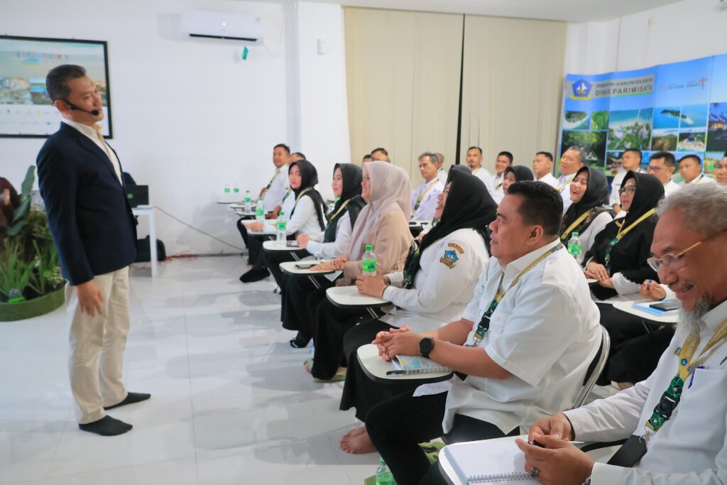 Peserta training saat mengikuti ESQ. kemarin. (ft mcbintan)