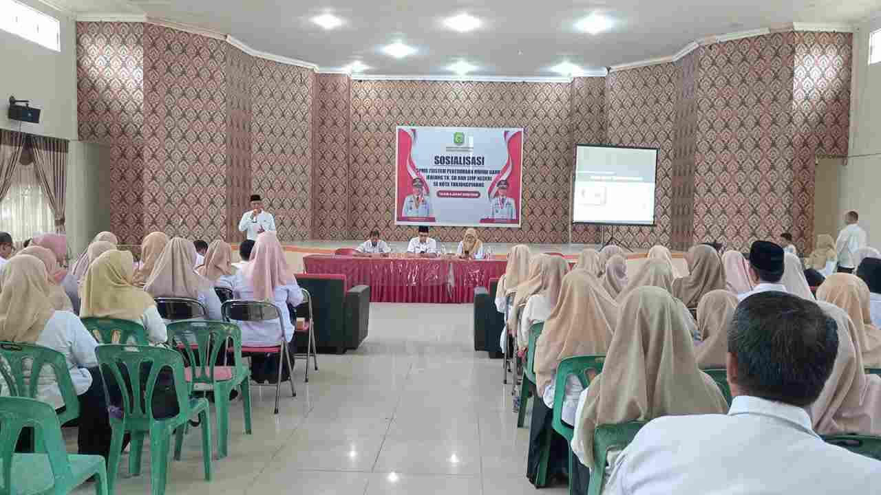 Disdik Tanjungpinang saat menyosialisasikan SPMB, kemarin. (ft kominfotjpinang)