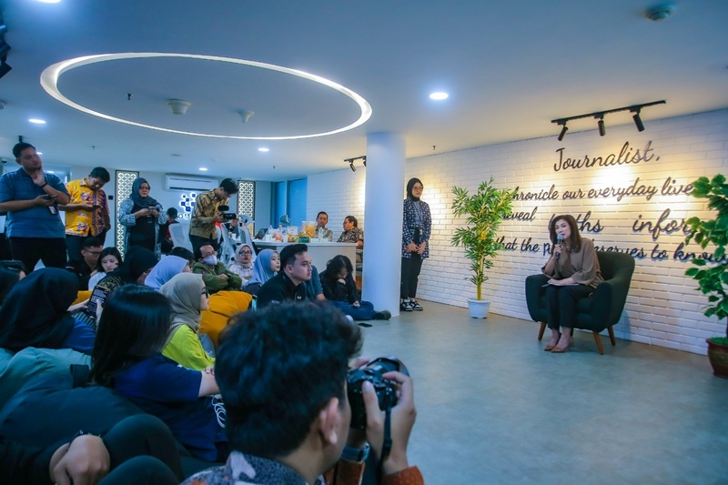 Direktur Jenderal Komunikasi Publik dan Media (Dirjen KPM) Kementerian Komunikasi dan Digital (Kemkomdigi) Fifi Aleyda Yahya dalam acara Nopi Bareng Kemkomdigi di Kantor Kemkomdigi, Jakarta (foto: Agus Siswanto/Ditjen KPM Kemkomdigi)