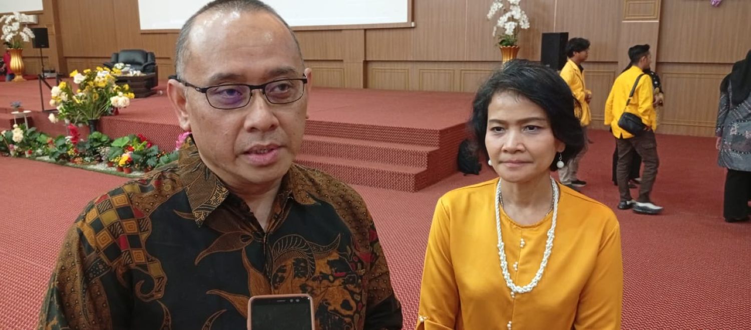 Prof Dr sc agr Iwan Rudiarto ST MSc selaku Guru Besar Bidang Perencanaan Wilayah dan Kota Fakultas Teknik, Universitas Diponegoro usai Seminar dan Workshop Metodologi Penelitian digelar Uniba, Batam, Jumat . (ft uniba)