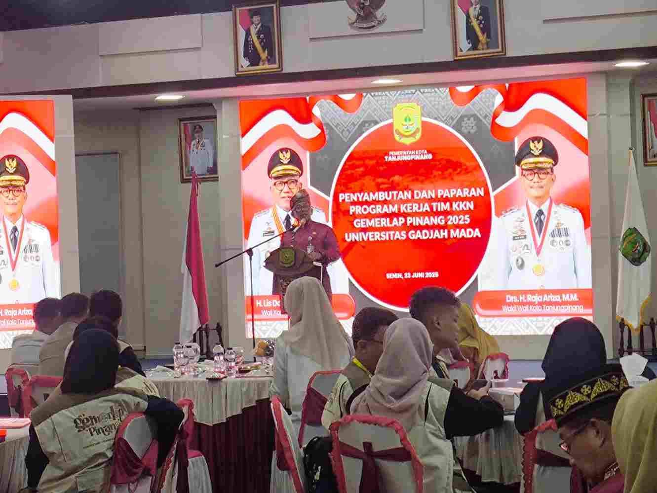 Sambutan terhadap mahasiswa UGM yang KKN di Tanjungpinang, pagi tadi. (ft kominfotpi)