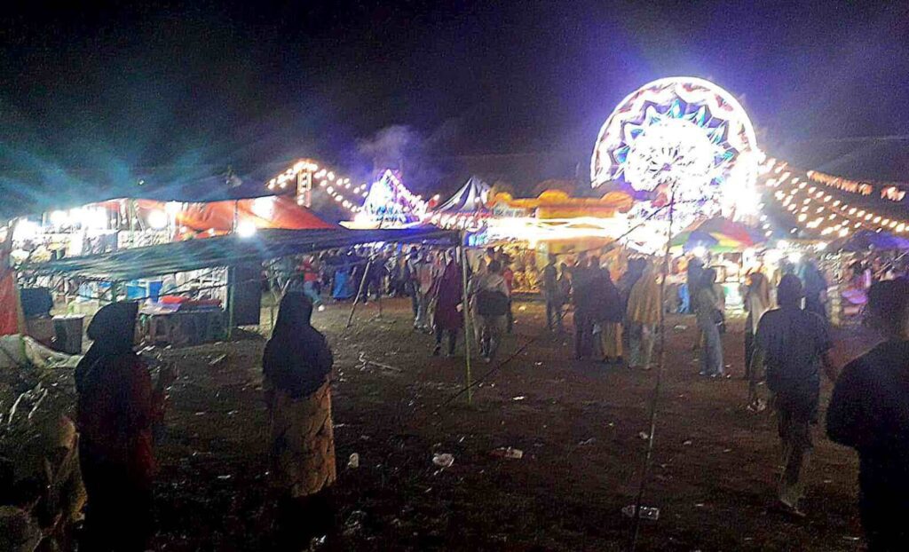 Sudut pasar malam di Singkep. (ft agusalim radarsatu)