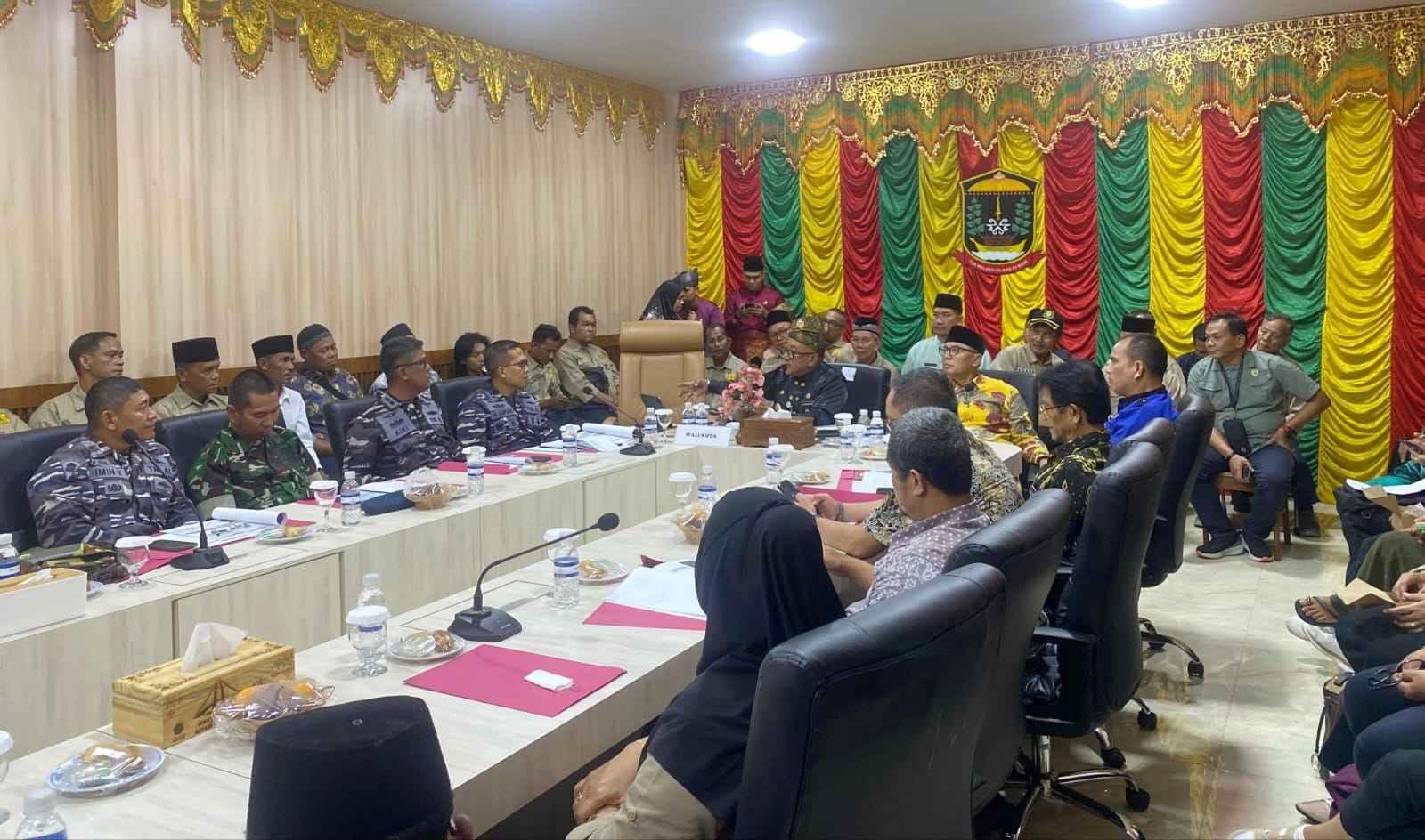 Suasana FGD terkait lahan di Gedung LAM Tanjungpinang, pagi tadi, (ft kominfitpi)